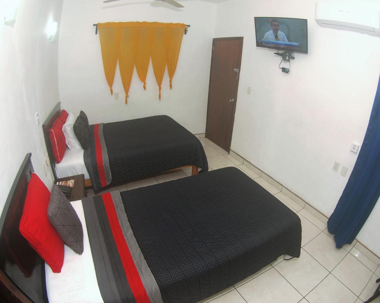 Hotel Hospedajes Del Rey Κολίμα Εξωτερικό φωτογραφία